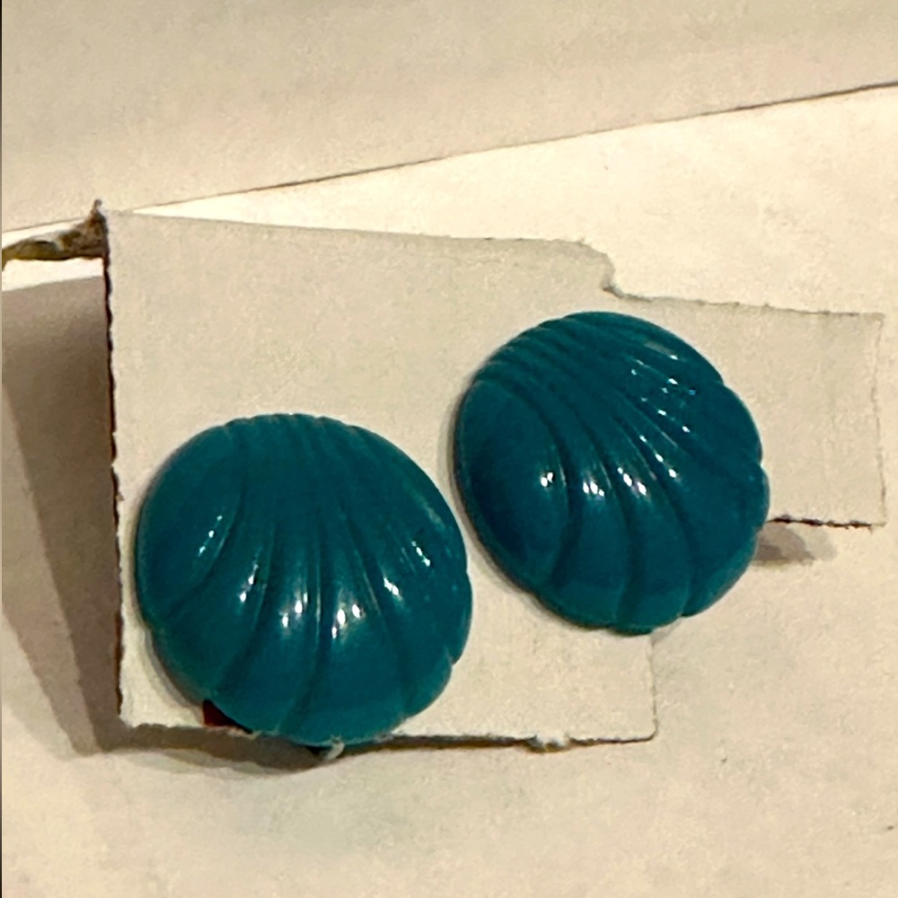 Vintage Teal Shell-Shaped Twist-on Earrings (no piercing)